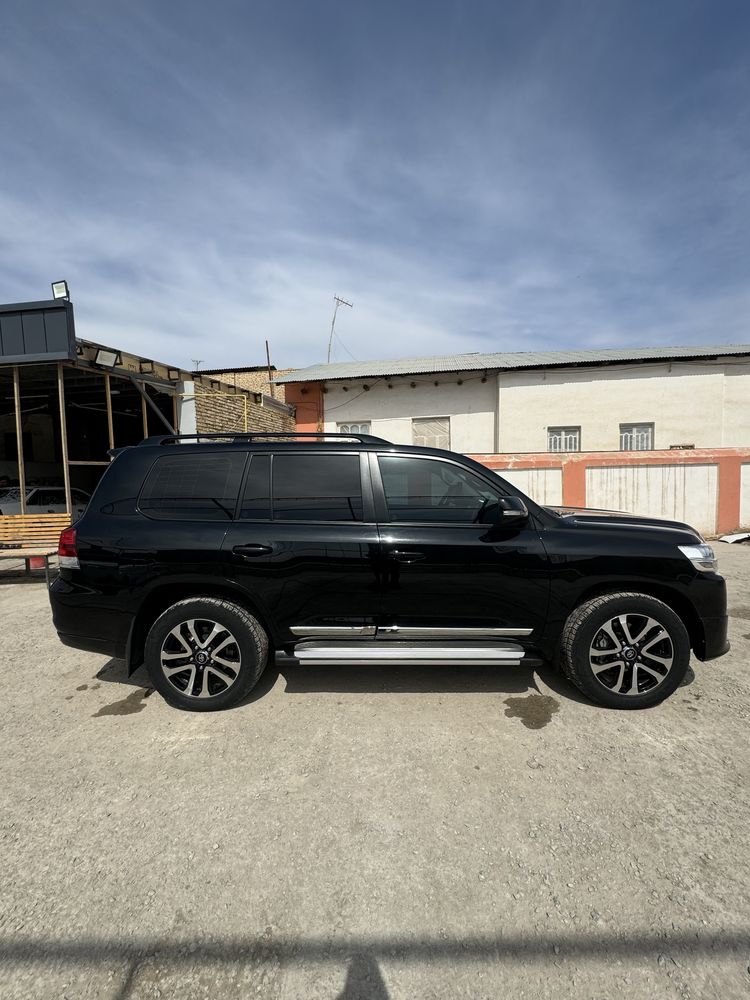 Land Cruiser 200