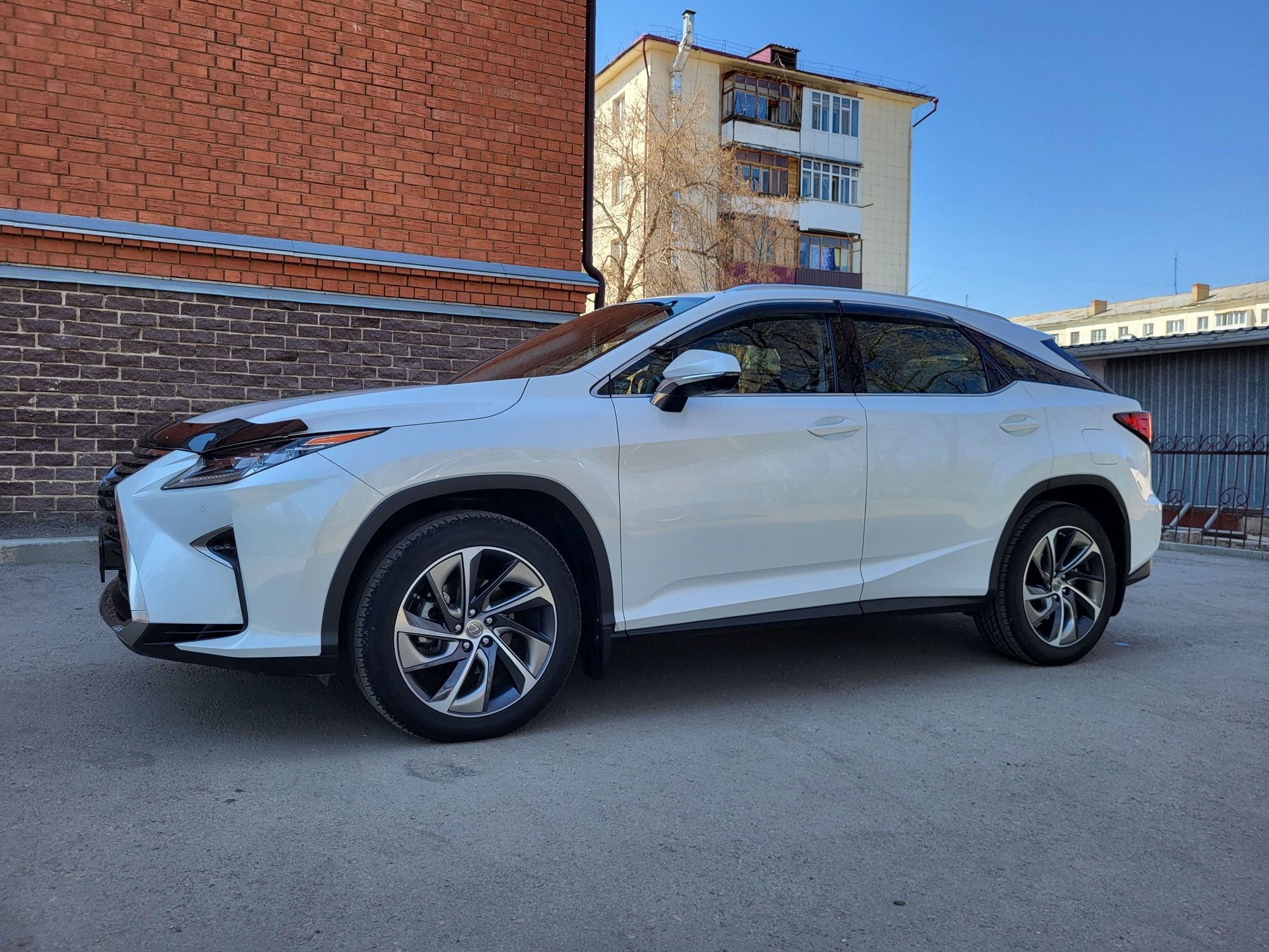 Продам Lexus RX .