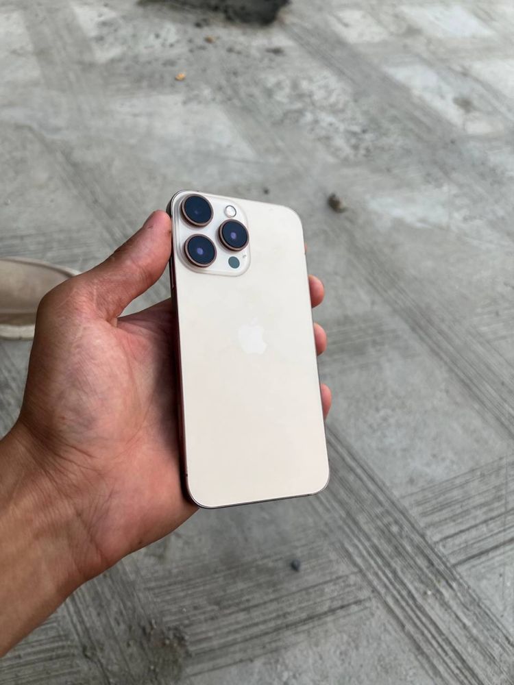 Iphone Xr. 16 pro korpisda