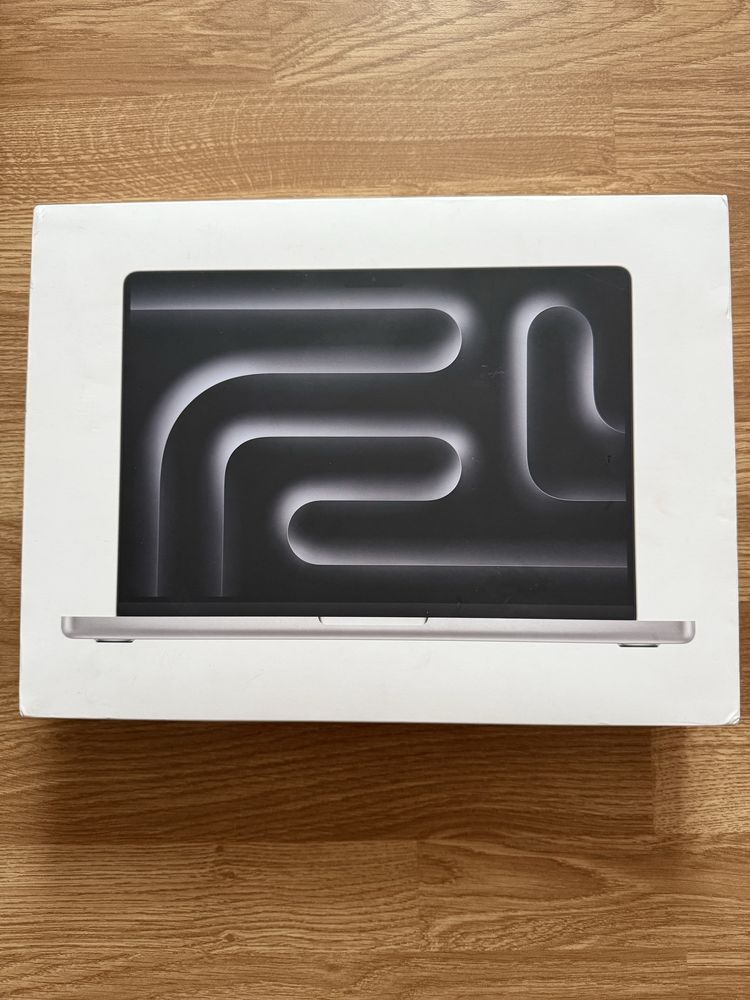 Чисто нов Macbook Pro M3 Pro Chip 14” - 512 SSD - 18GB RAM