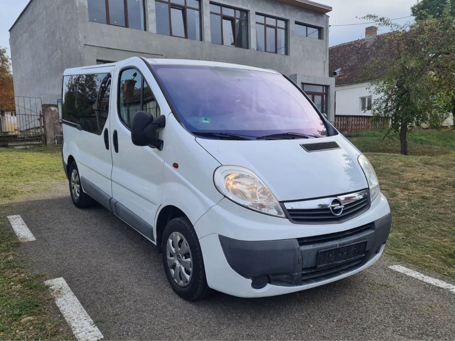 Opel Vivaro 2012 8 locuri 2.0 Diesel