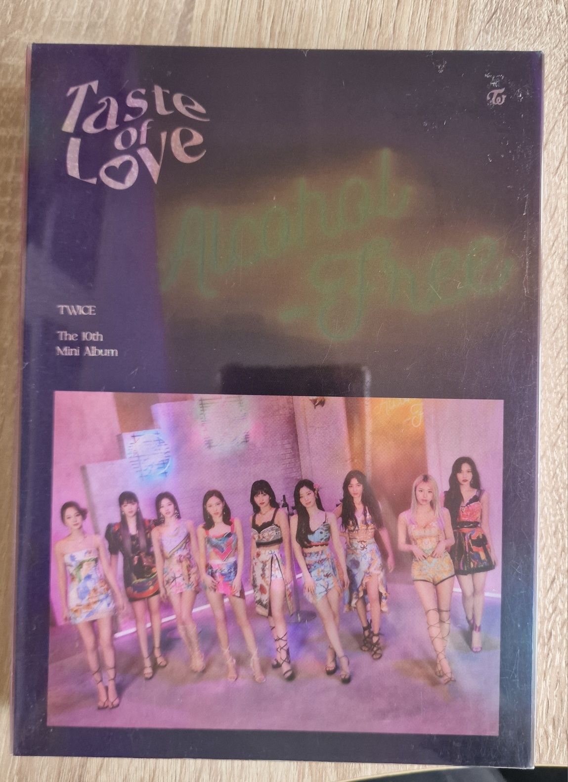TWICE "Taste Of Love" Албум