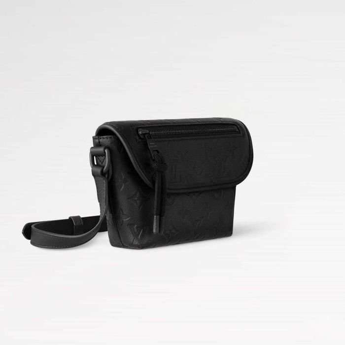 Мъжка Чанта Lous Vuitton LV M12636