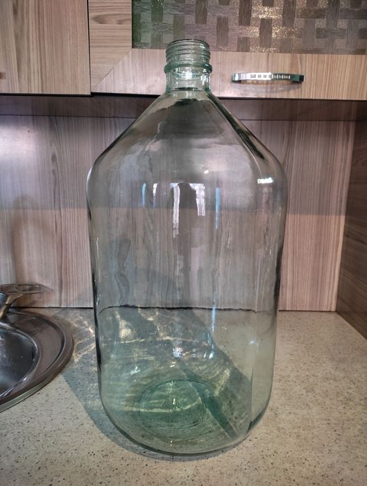 Стеклянная тара-бутыль 20 лит.