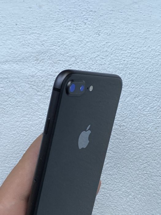 Vând iPhone 8 Plus, Space Gray, 128gb