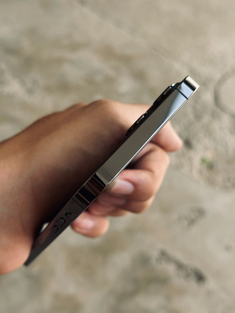Iphone 12 pro max tozza graphite