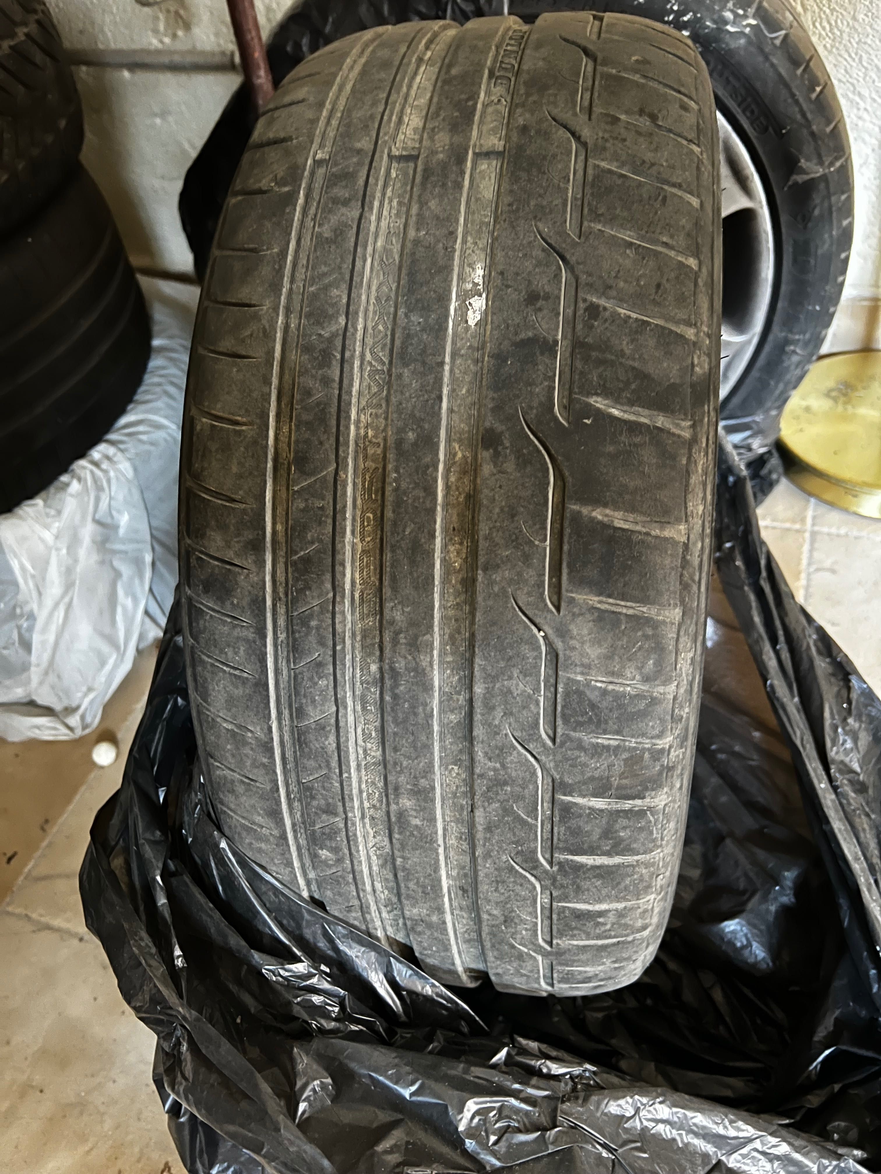 Dunlop Sport Maxx 225-45-17