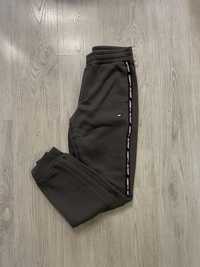 Pantaloni de trening Tommy Hilfiger noi