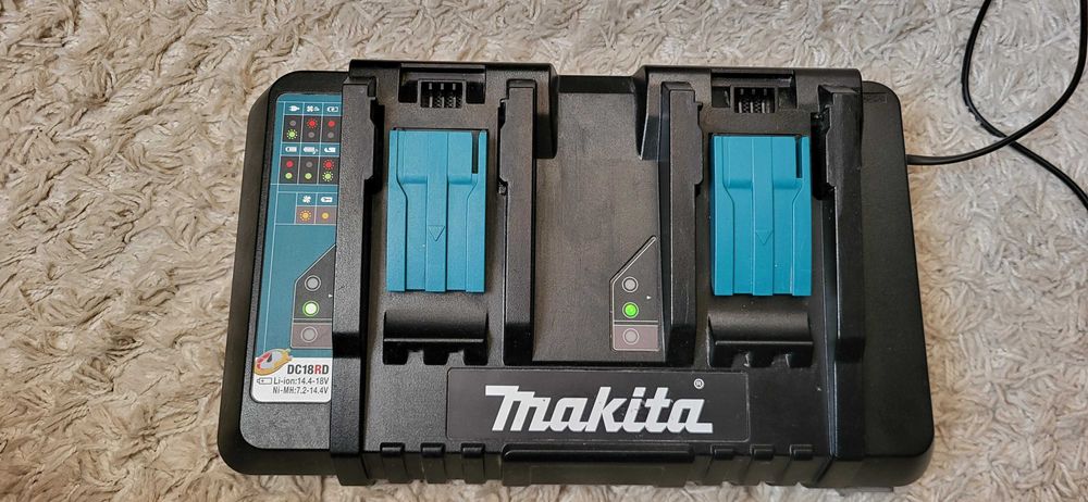 Makita Încărcător 9A cu 2 porturi,acumulatori de 14-18 V+usb incarcare
