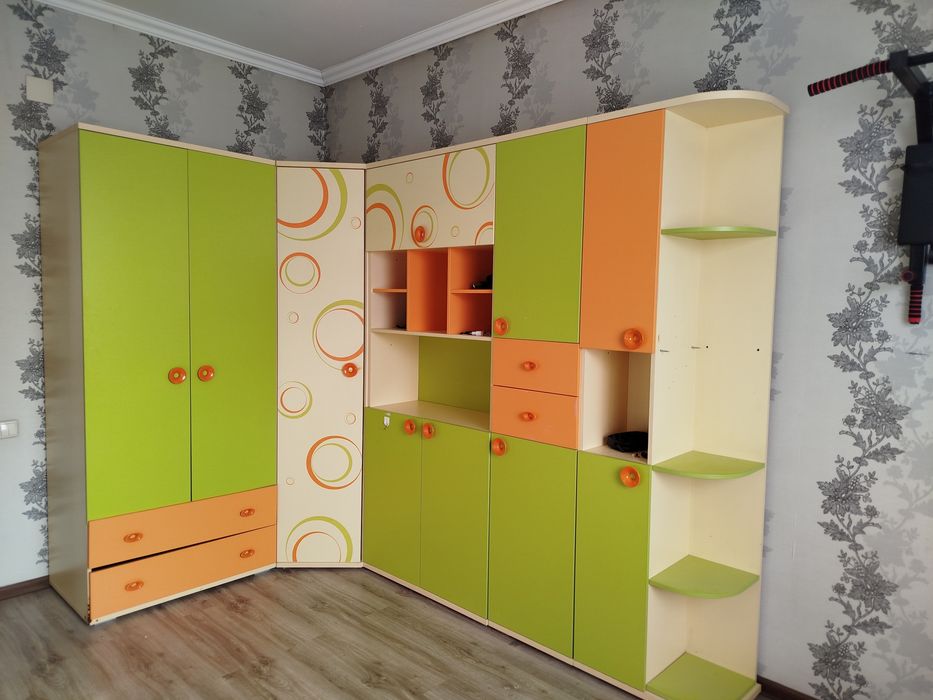 Продам шкаф-стенка