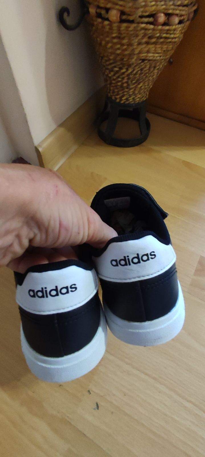 Маратонки Adidas uk 2 eur 34 стелка 21.5 см