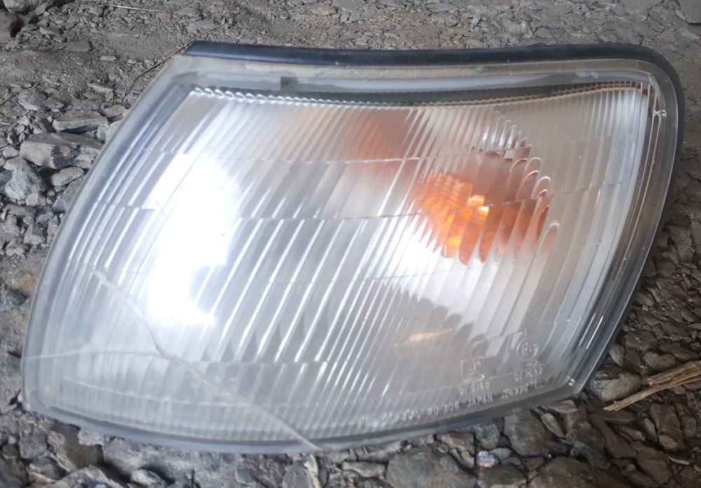 Поворотник левый carina e