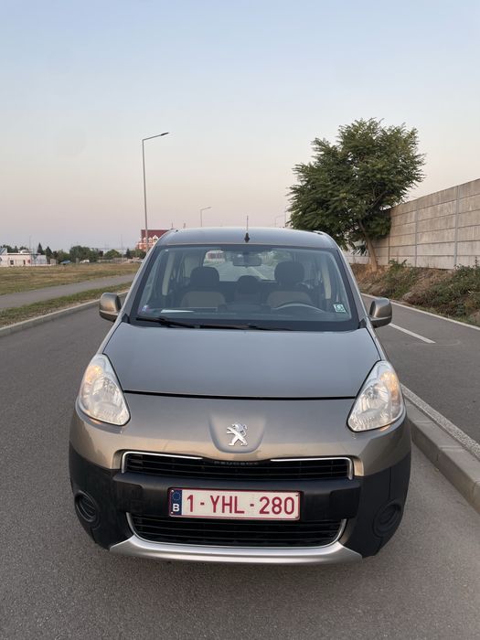 Peugeot Partner cu 5 usi