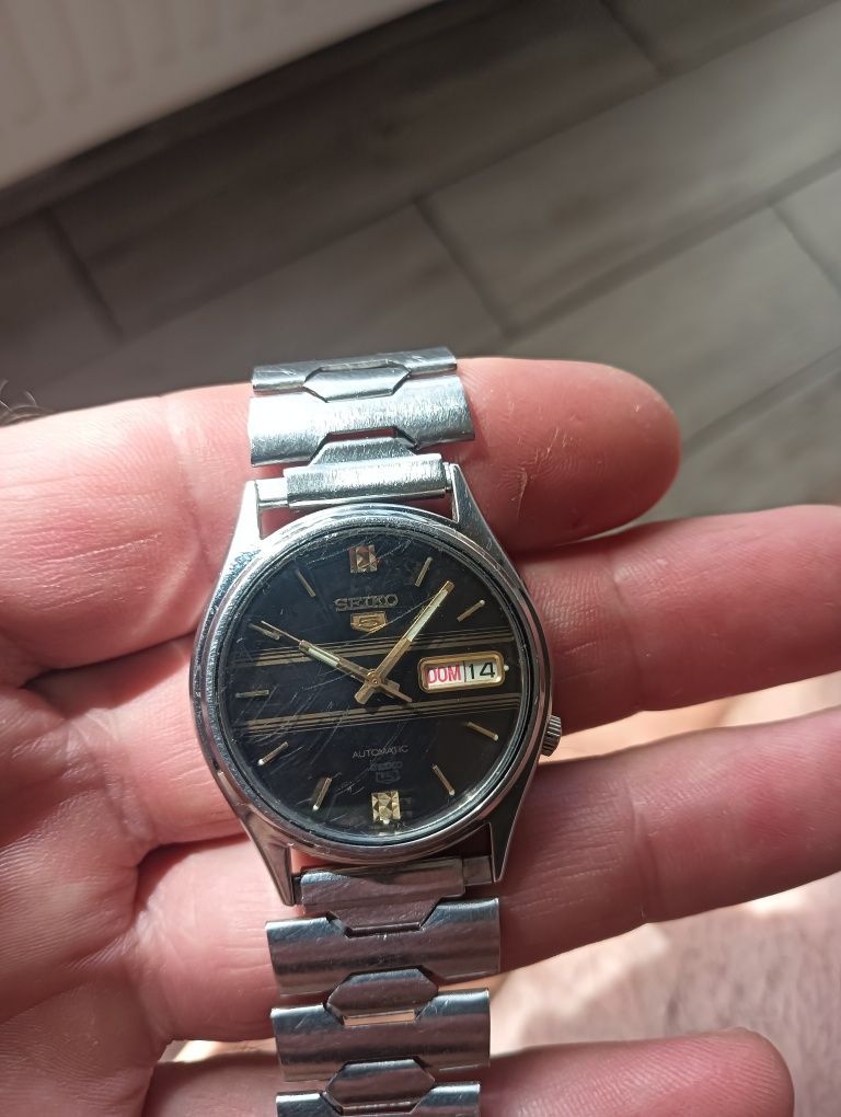 Vând ceas Seiko.