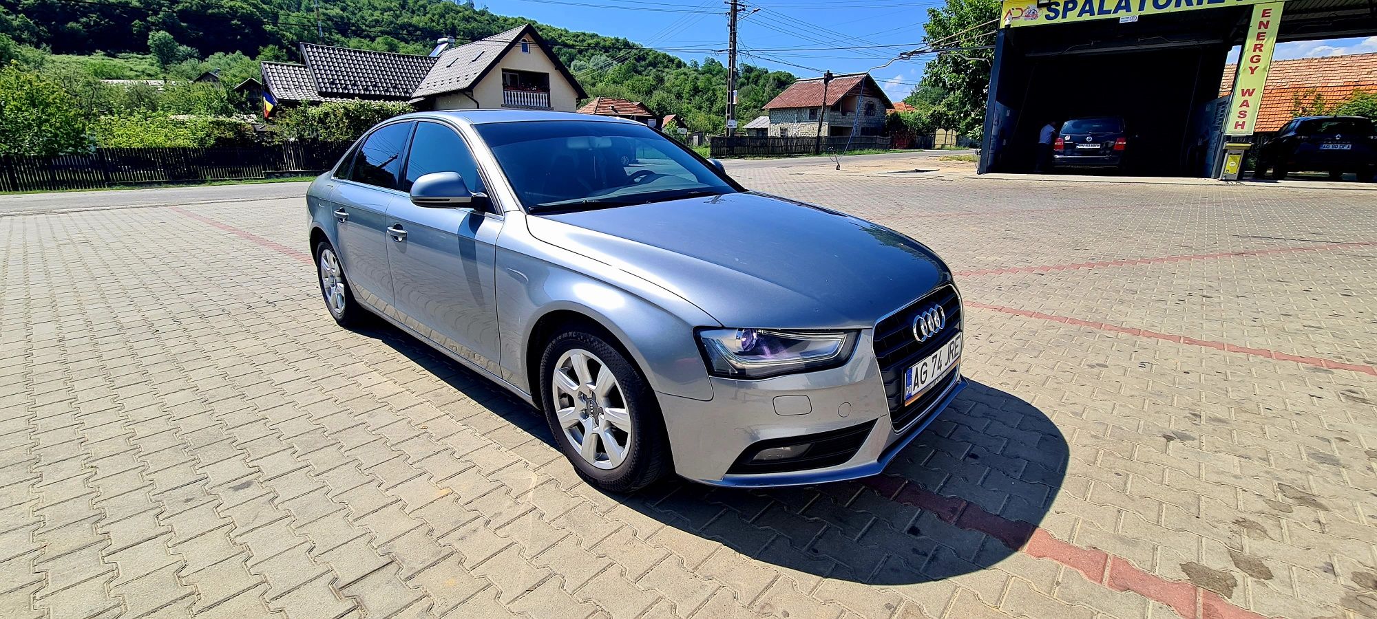 Vand / Schimb Audi a4 b8 în stare perfecta
