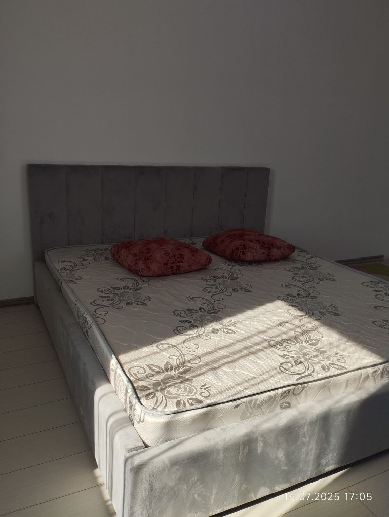 Продам двуспальные кровати, новые неиспользованые кровати и матрасы,