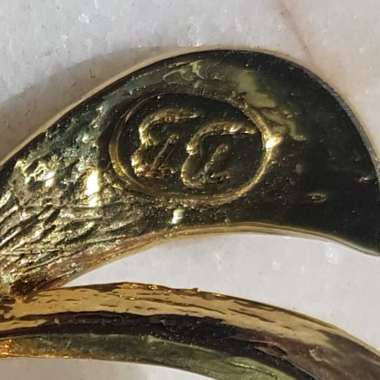 Старинна метална брошка- панделка
