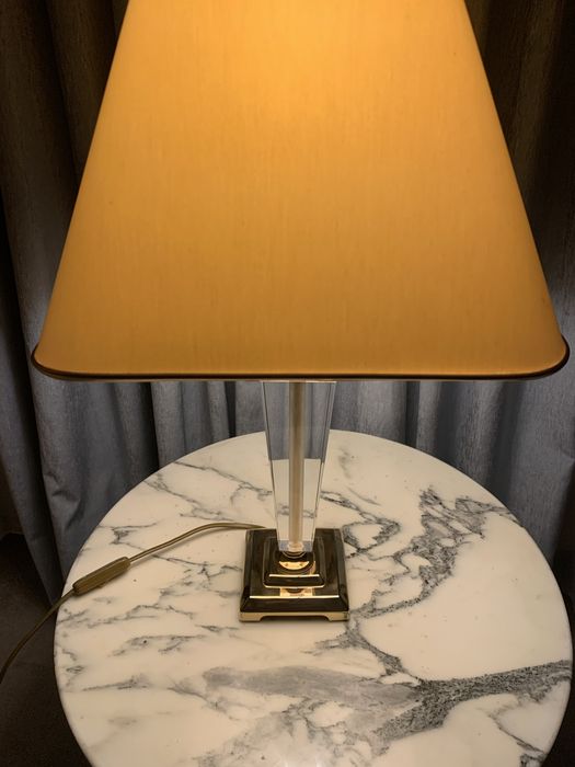 Veioza alama plexiglas acryl lucite brass