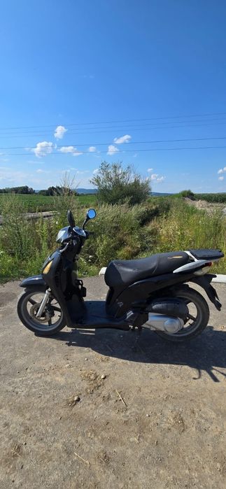 Vând honda sh 150