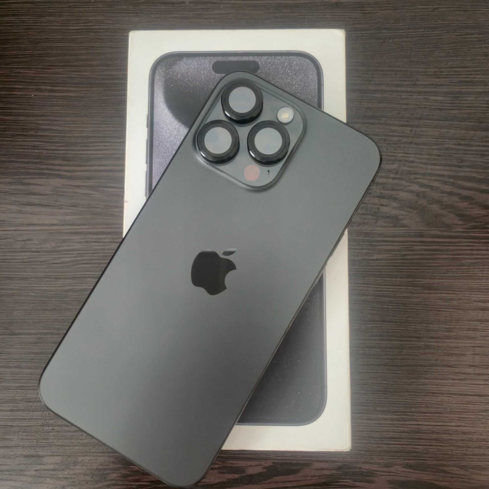 как новый в 100% идеальном состоянии IPhone 15 Pro Max 256 LLA