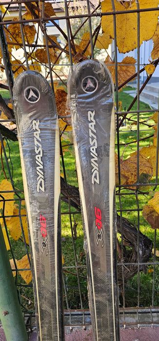 Vand schiuri Dynastar Driver X06 sigilate, fara legatura pe ele