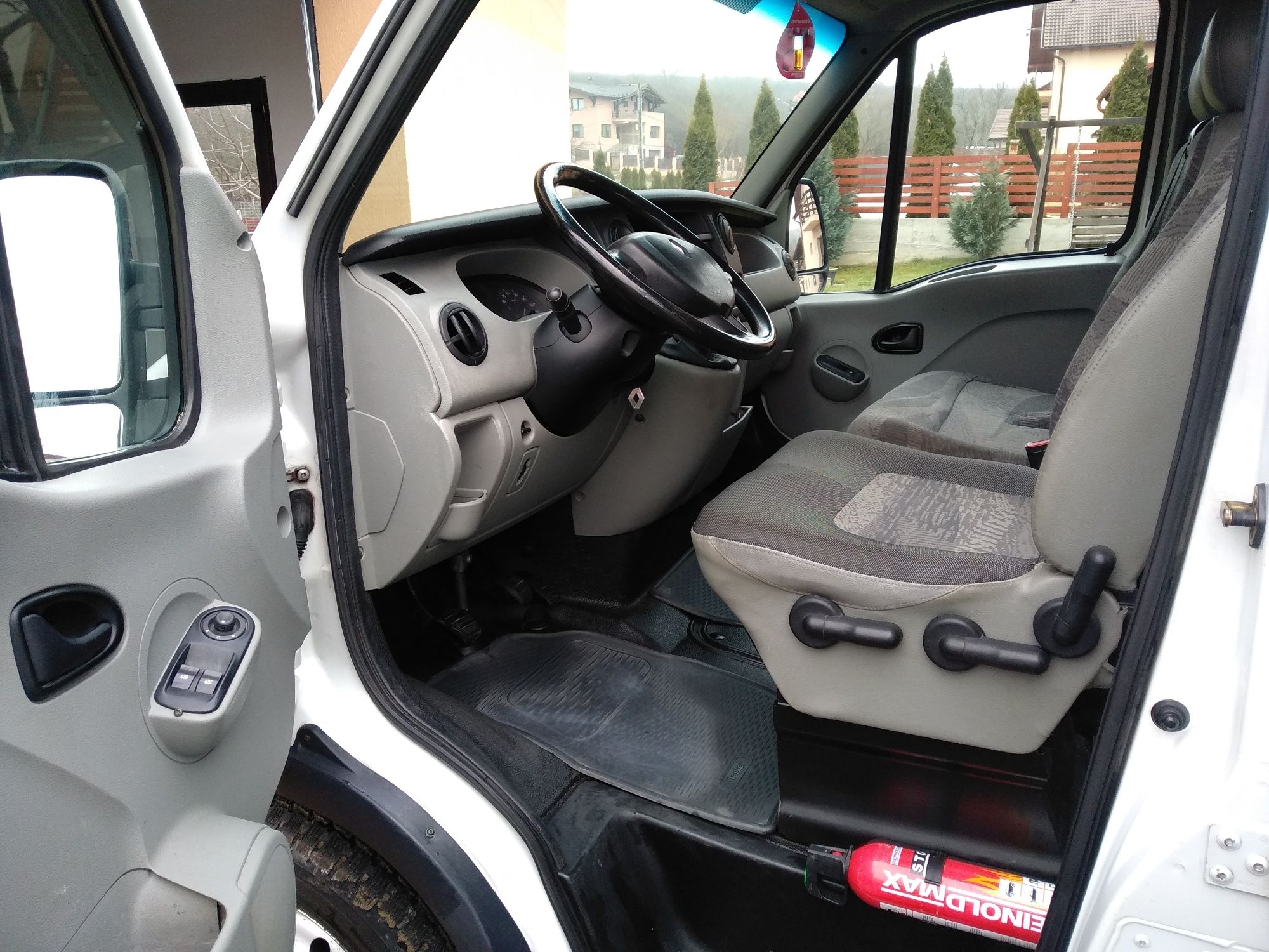 Renault Master autoplatforma