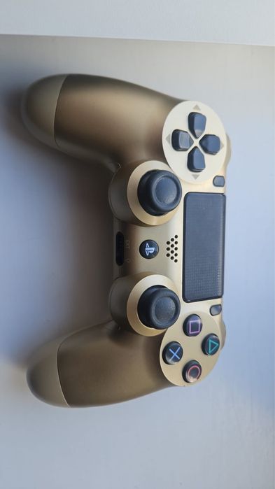 Продам ps4 fat.