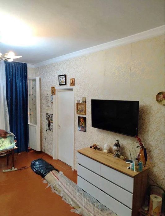 х Чиланзар 20 квартал 1в2/4/4 Орт.Тролебус Круг,Балкон:1,5х6,Продается