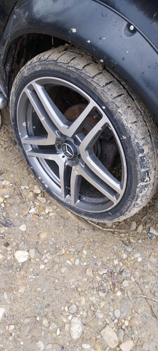 Vând Mercedes Vito cu jante pe 20