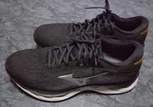 Mizuno Wave Sky 05