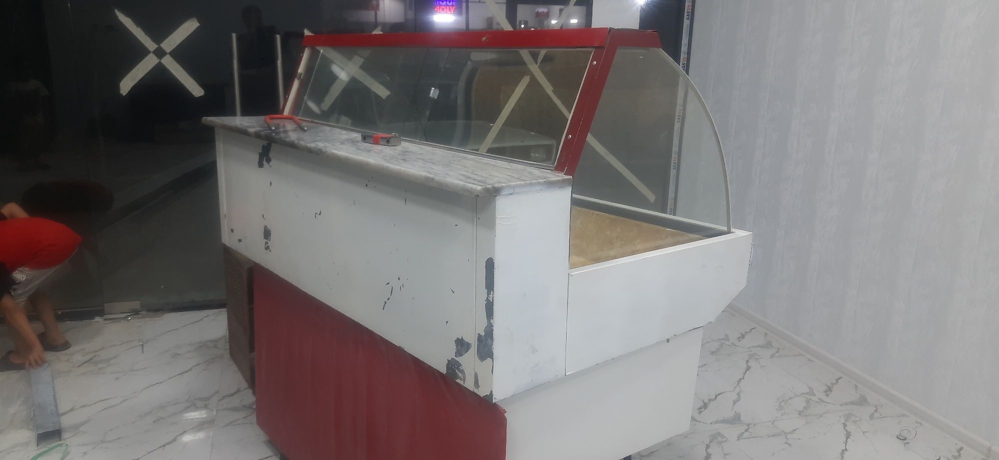 Vitrena xolodilnik xolati yaxshi