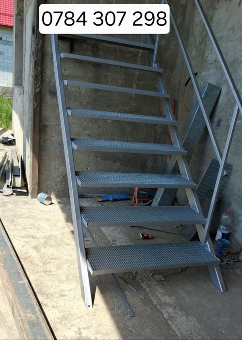 Confectionam scarii metalice zincate exterioare și pentru incendii , p