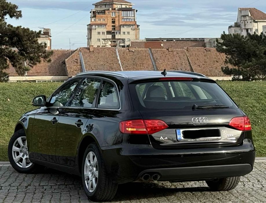 Audi A4 B8-2.0 Diesel 140 Cai 8+1 Automat An 2009 Led Stare Excelentă