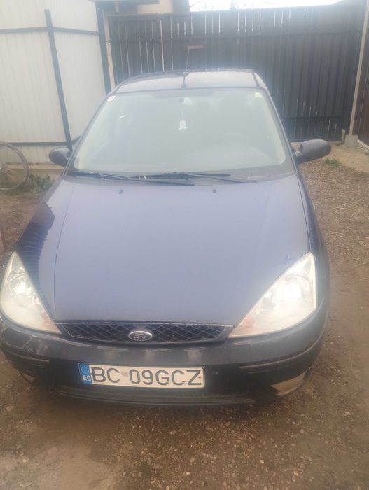 Vând Ford focus an 2002