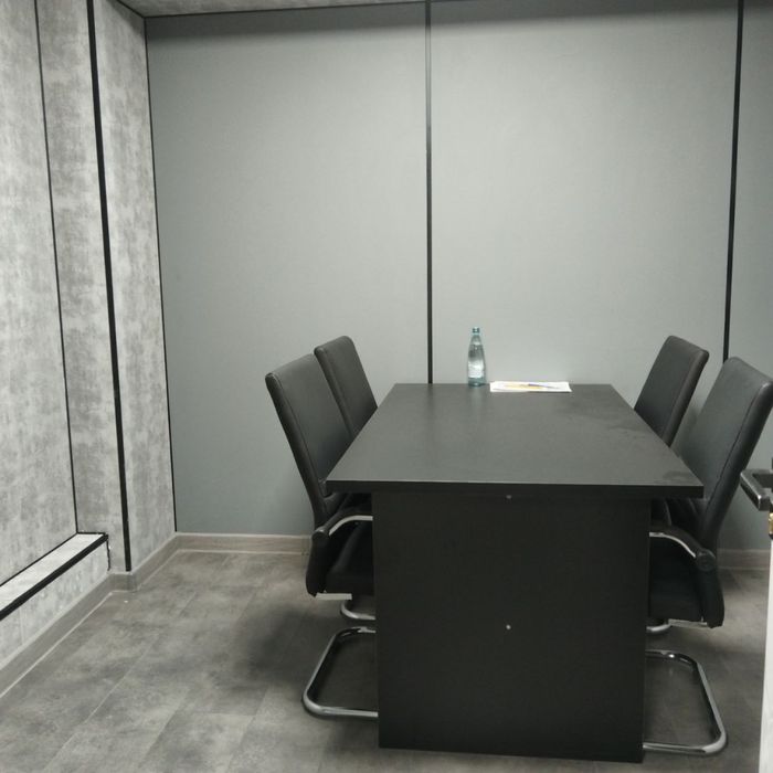 На Лабзаке в Бизнес Центре Офис 110м2