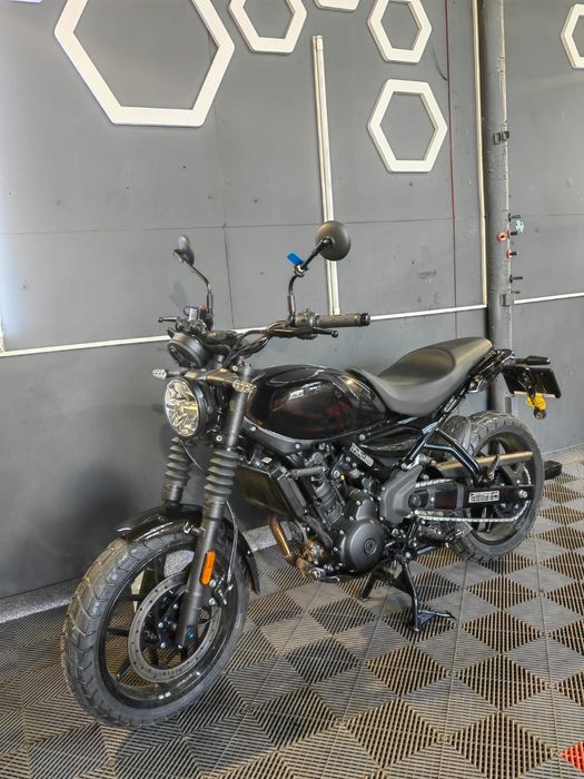 Royal Enfield Guerrilla 450