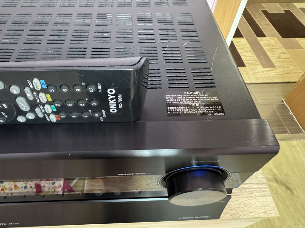 Onkyo TX-NR807 качествен ресивър