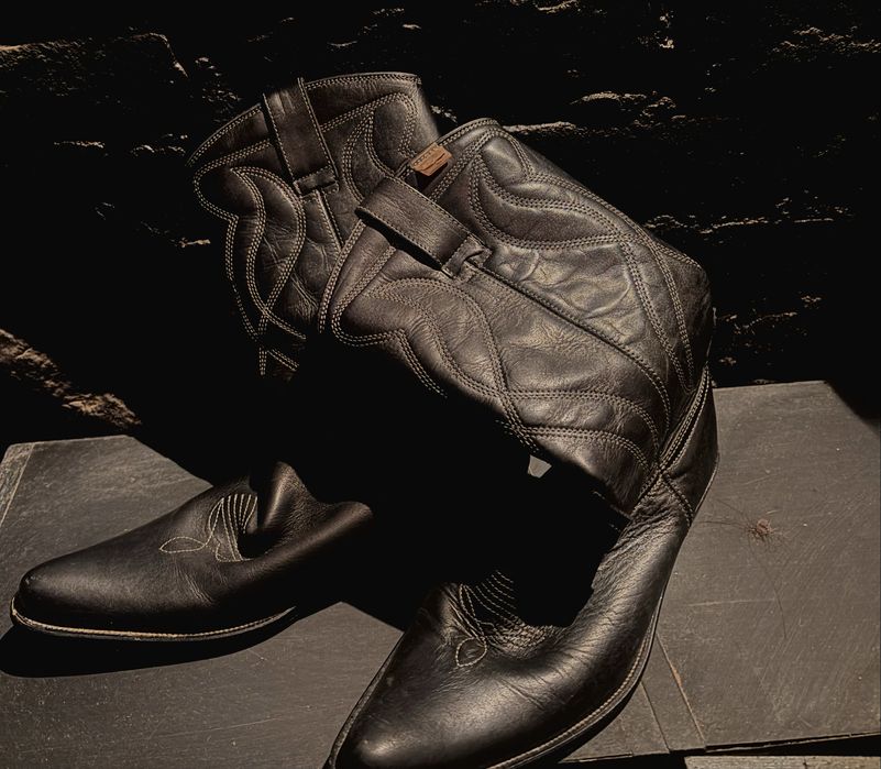 Боти + ботуши. Тип каубойски.