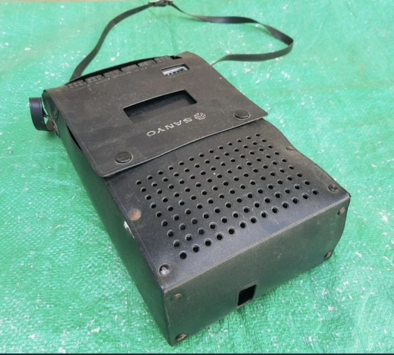 Casetofon deck recorder  marca Sanyo M2541Z