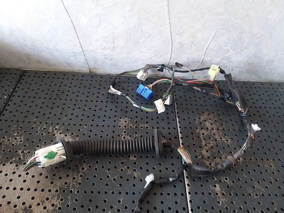 Cablaj instalatie electrica usa stanga fata suzuki swift 3 3675662jc0