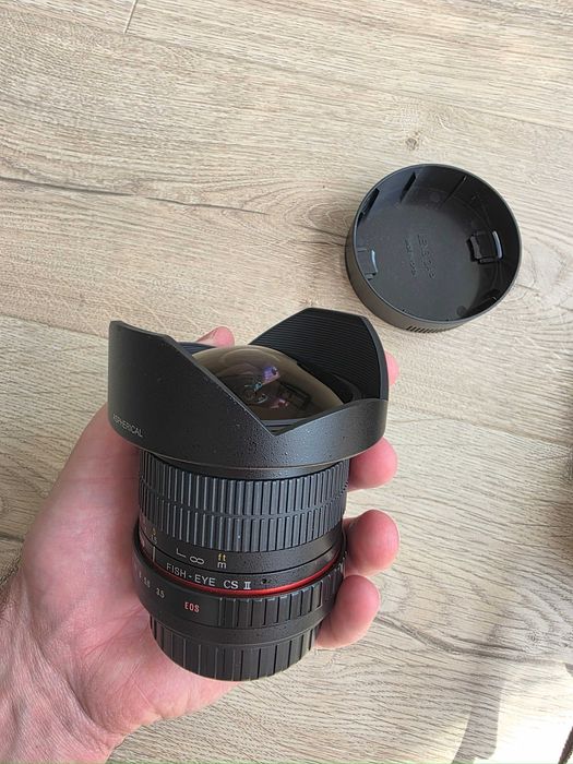 Samyang 8mm f/3.5 Fisheye за Canon