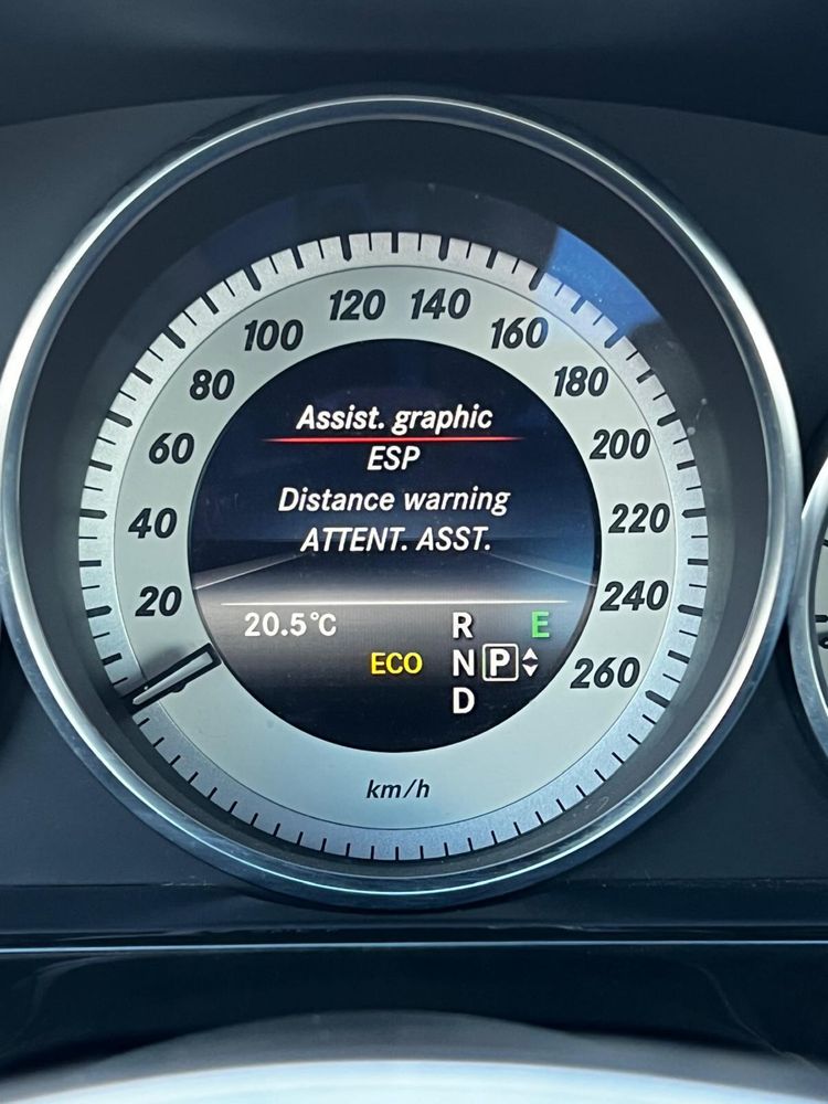 Mercedes E220 7G-Tronic W212