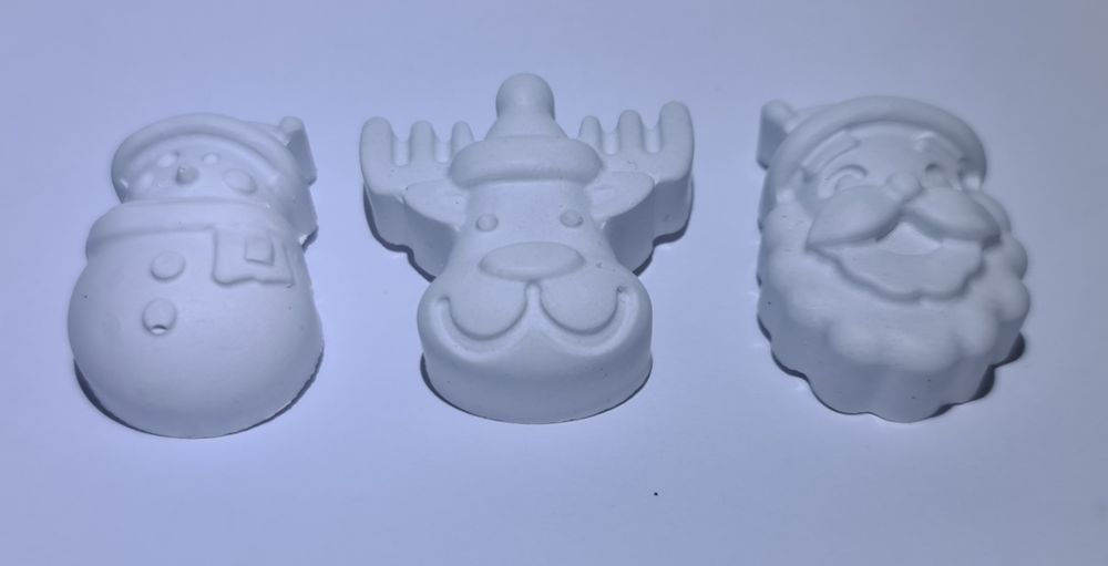 figurine de Crăciun , decorațiuni handmade din ipsos