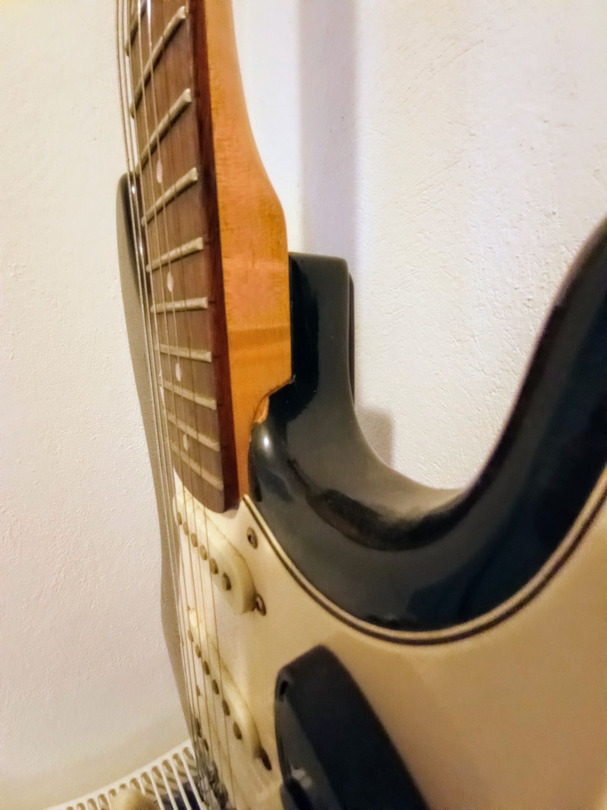 Лиценз на Fender Stratocaster-Maxtone