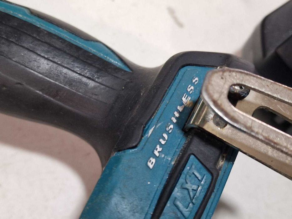 Акумулаторен безчетков ударен винтоверт MAKITA DHP 485