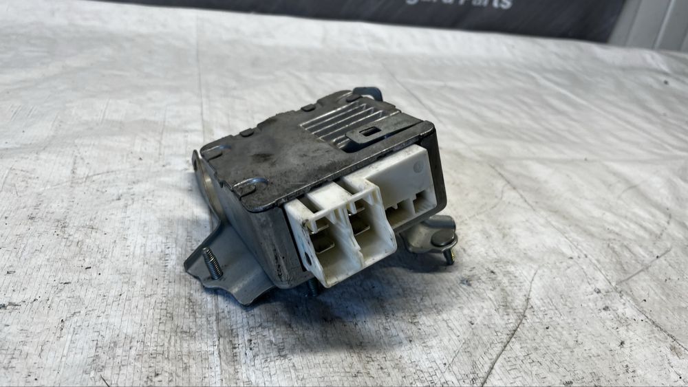 Toyota Yaris 2 модул