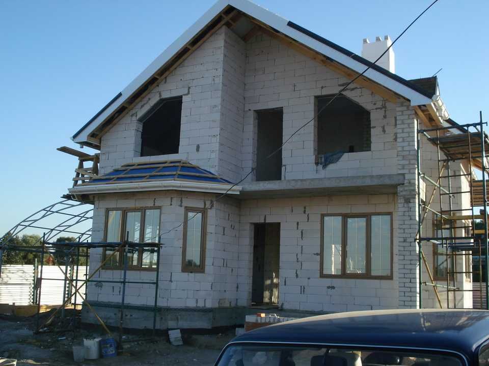 Строительство дома под ключ. Мы работаем с различными материалами.