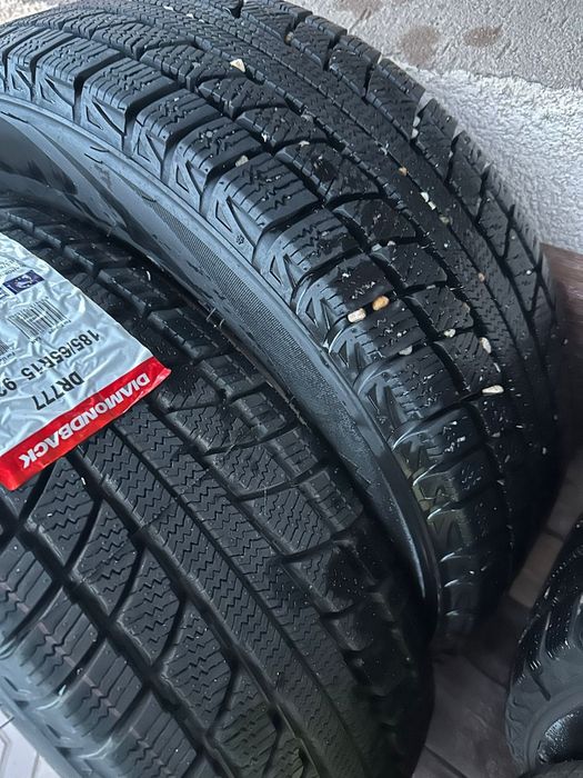 Vând 4 anvelope de iarnă 185.65.R15