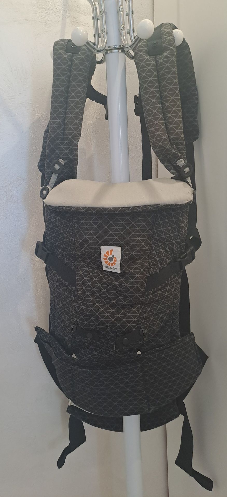 Раница на ergobaby