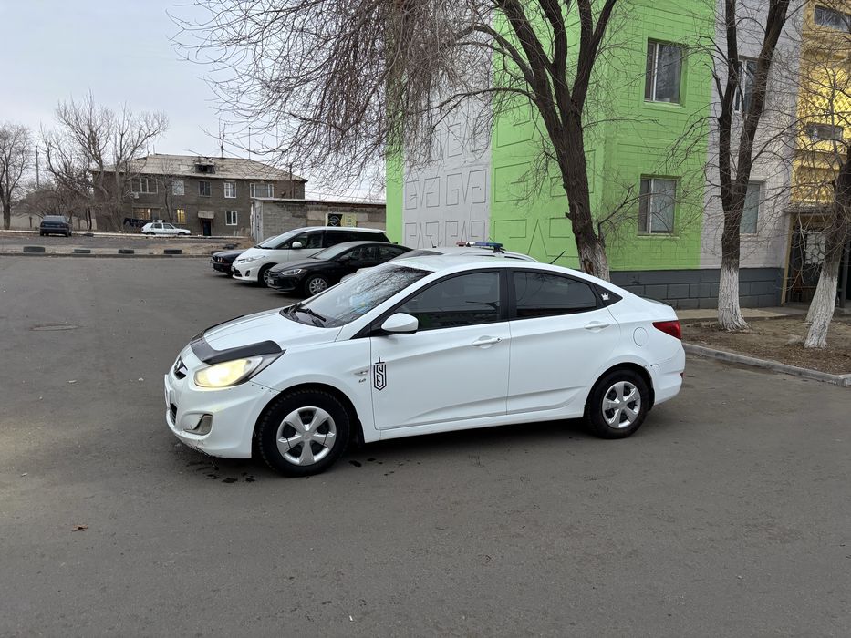 Продам Акцент 2014